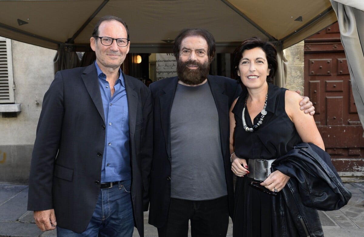 Ảnh: Claude Czechowski, Marek Halter và Ruth Elkrief - Bữa tiệc mừng năm mới của người Do Thái tại nhà Marek Halter ở Paris vào ngày 8 tháng 9 năm 2013. - Purepeople