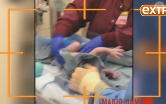 Mario Lopez a dévoilé la vidéo de l'accouchement de son épouse, Courntey, qui a donné naissance le 9 septembre 2013 au deuxième enfant du couple, un petit garçon.
