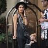 La belle Jessica Alba quitte son hôtel de New York avec sa fille Haven le 11 septembre 2013