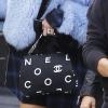 Exclusif - Le sac Chanel porté par Miley Cyrus à Londres, le 11 septembre 2013.