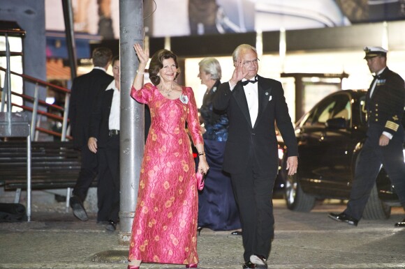 Le roi Carl Gustaf et la reine Silvia de Suède lors du concert de la diète royale (le parlement suédois) dans le cadre du jubilé des 40 ans de règne du roi Carl XVI Gustaf à Stockholm le 14 septembre 2013