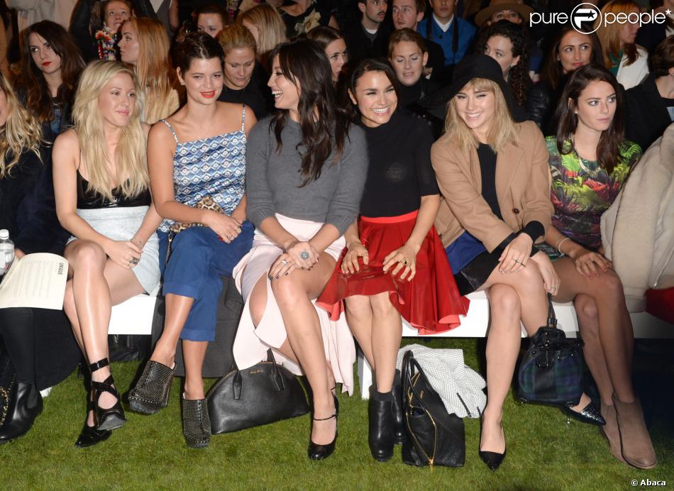 (De gauche à droite) Ellie Goulding, Pixie Geldof, Daisy Lowe, Samantha Barks, Suki Waterhouse et Kaya Scodelario assistent au défilé Topshop Unique printemps-été 2014 au Topshop Show Space. Londres, le 15 septembre 2013.