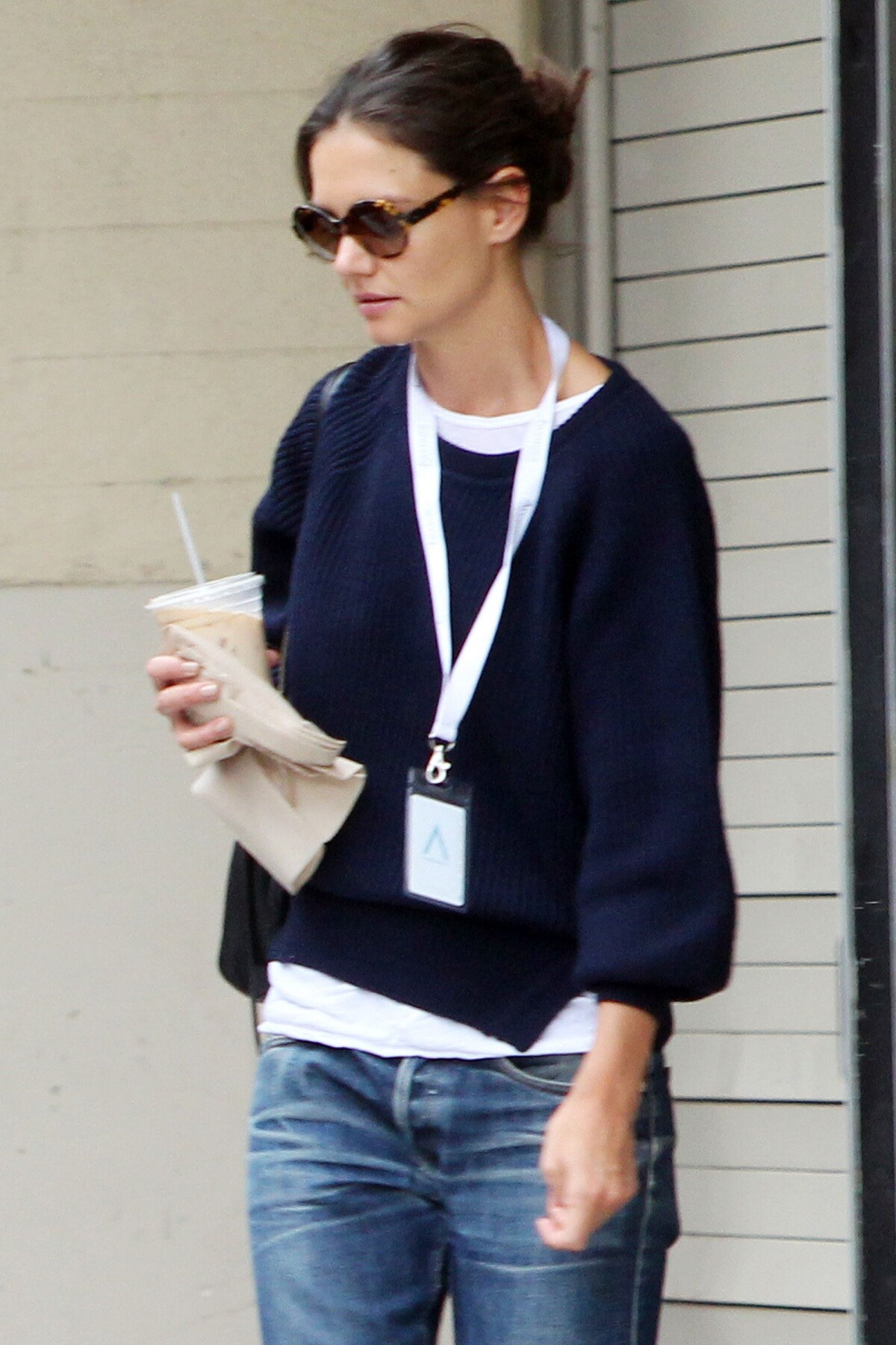 Vidéo Exclusif Katie Holmes à La Sortie De Sa Demeure à New York Le 16 Septembre 2013 Sa 