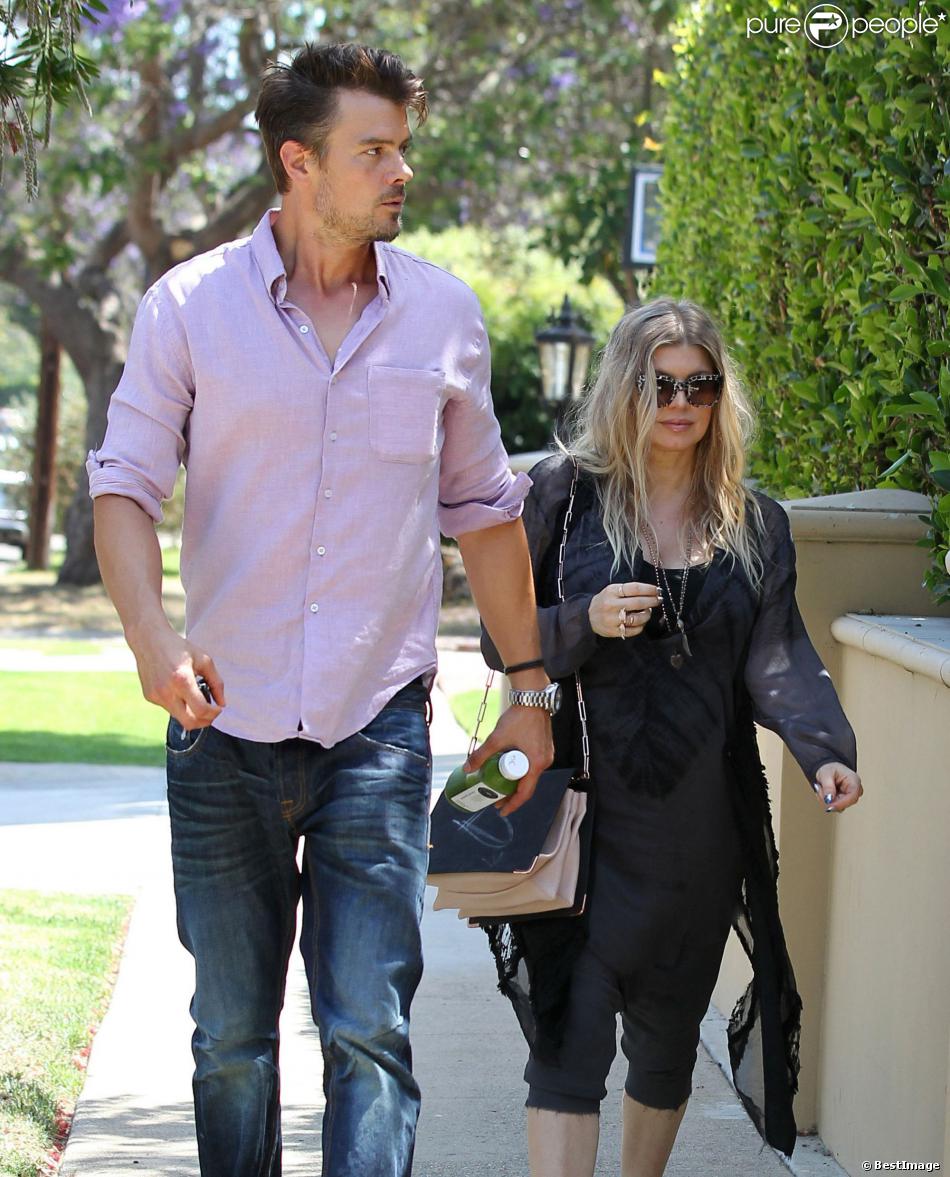 Fergie, enceinte, et son mari Josh Duhamel à la recherche d&#039;une maison a vendre à Pacific Palisades, en mai 2013.