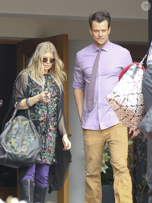 Fergie (enceinte) et son mari Josh Duhamel ont assiste à la messe de Pâques à Santa Monica, le 31 mars 2013.