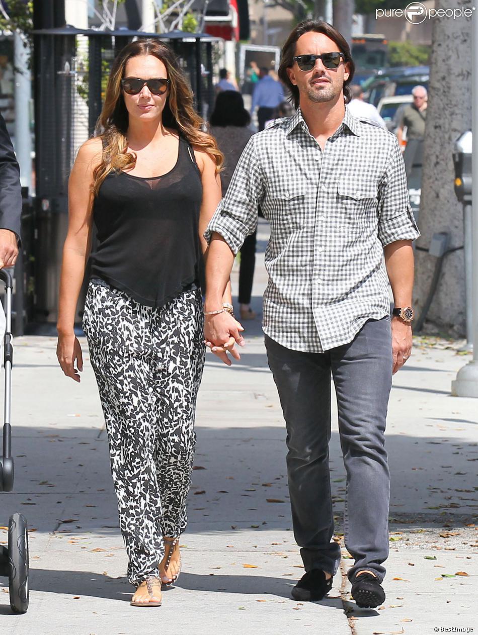 Tamara Ecclestone et son amoureux Jay Rutland dans les rues de Beverly Hills, le 17 septembre 2013