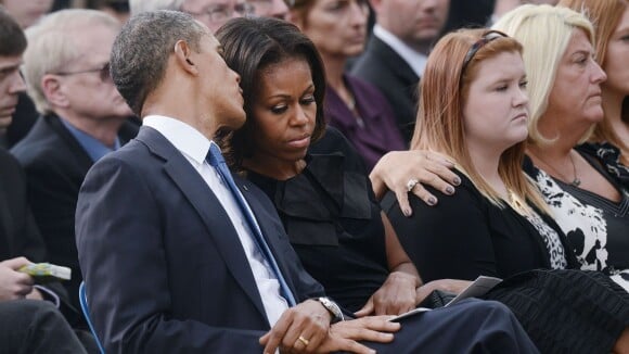 Barack et Michelle Obama, unis dans la douleur : ''Nos coeurs sont déchirés''