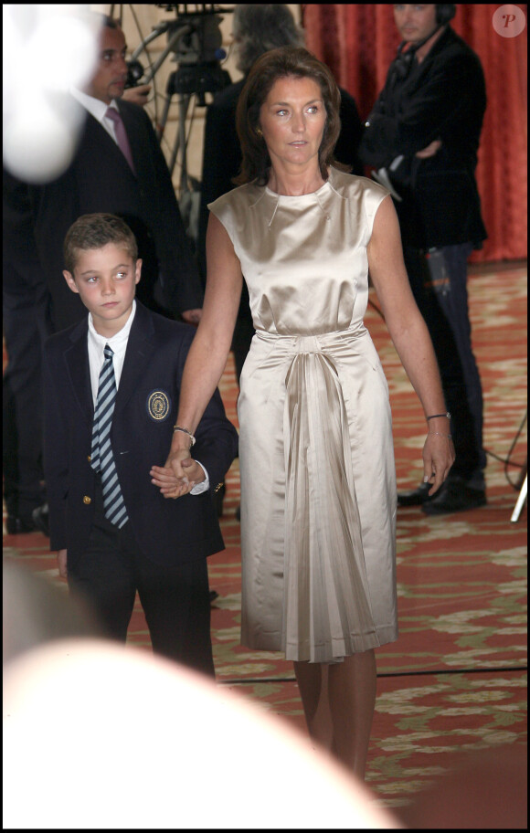 Cécilia Attias et son fils Louis Sarkozy à l'Elysée en mai 2007.