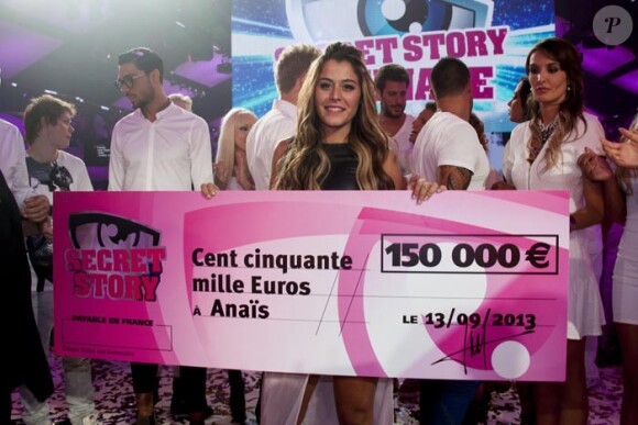 Anaïs grande gagnante de Secret Story 7 avec son chèque de 150.000 euros !