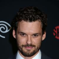 Austin Nichols : Le beau gosse des ''Frères Scott'' sort avec Chloe Bennet