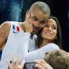 Tony Parker et sa fiancée Axelle après la finale de l'Eurobasket remportée par la France face à la Lituanie (80-66), à Ljubjana, le 22 septembre 2013