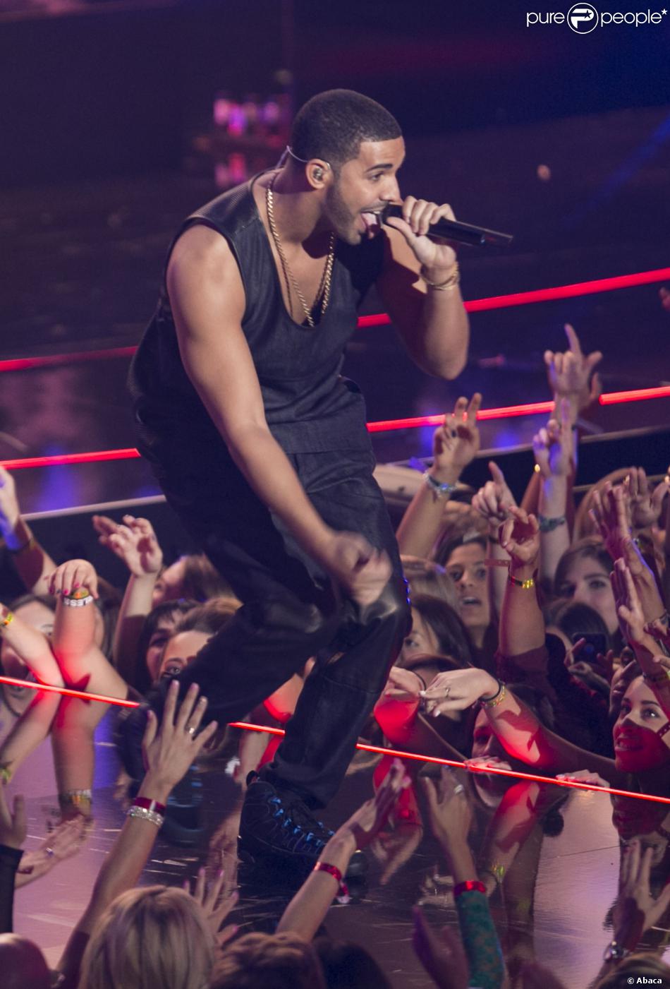 Drake sur la scène des MTV Video Music Awards 2013 à New York, le 25 août 2013.