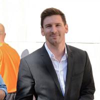 Lionel Messi mis en examen : Un accueil de star pour son arrivée au tribunal