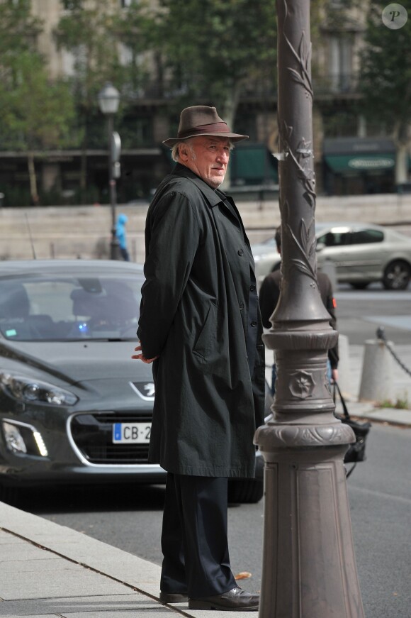 Jean-François Balmer sur le tournage de 'Boulevard Du Palais' à Paris, le 31 août 2012.