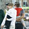 Ricky Martin avec son compagnon Carlos et leurs enfants Matteo et Valentino, à Sydney, le 29 mai 2013.