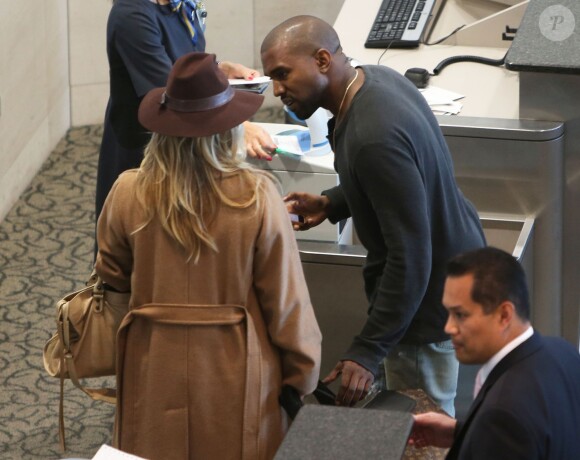 Exclusif
Kim Kardashian et Kanye West a l'aéroport de San Francisco pour prendre un avion pour Paris, le 27 septembre 2013. Sans leur bébé North.