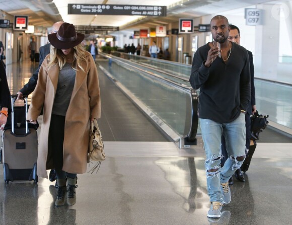 Exclusif
Kim Kardashian et Kanye West a l'aéroport de San Francisco pour prendre un avion pour Paris, le 27 septembre 2013. Sans leur bébé North.