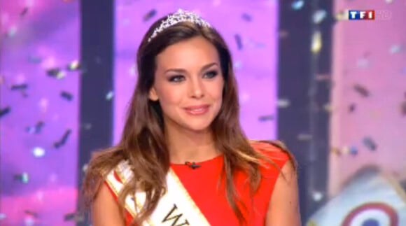 La sublime Marine Lorphelin invitée au journal de 13H de TF1 le 30 septembre 2013 - de retour de l'élection Miss Monde 2013 où elle a terminé première dauphine
