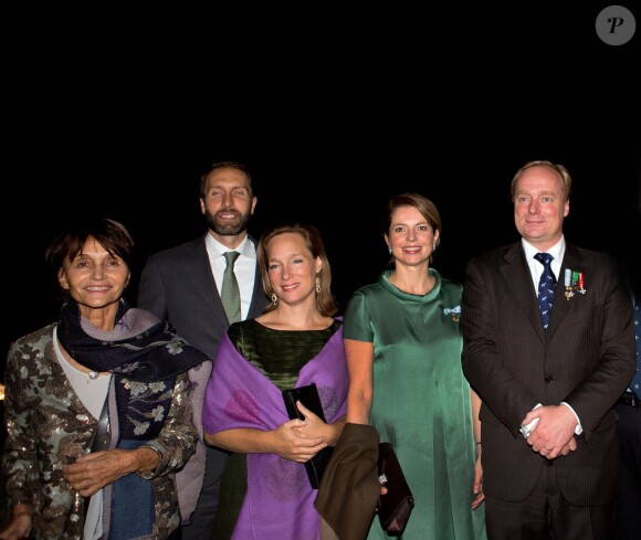 La princesse Maria Teresa, soeur du défunt Carlos Hugo de Bourbon-Parme, la princesse Margarita avec son mari Tjalling ten Cate et le prince Carlos et la princesse Annemarie, enceinte, lors d'une soirée de gala au château de Grazzano Visconti à Piacenza (Plaisance) le 28 septembre 2013