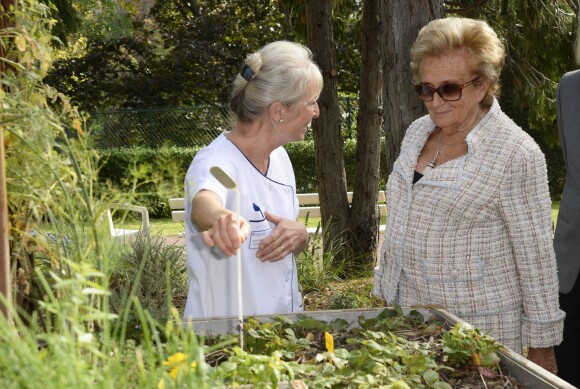 Bernadette Chirac - Lancement de l'opération + de vie à l'hôpital Sainte-Périne et son beau jardin, situé dans le 16e arrondissement de Paris.