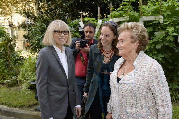 Bernadette Chirac et Mireille Darc - Lancement de l'opération + de vie à l'hôpital Sainte-Périne et son beau jardin, situé dans le 16e arrondissement de Paris.