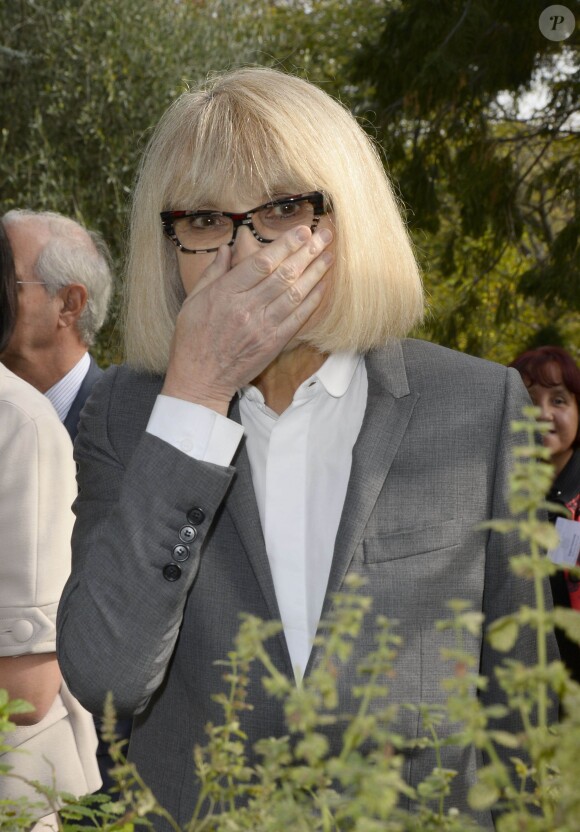 Mireille Darc - Lancement de l'opération + de vie à l'hôpital Sainte-Périne et son beau jardin, situé dans le 16e arrondissement de Paris.