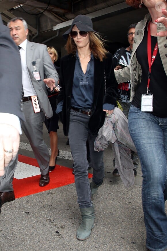 Vanessa Paradis arrivant à l'aéroport de Nice pour le 66e festival de Cannes le 15 mai 2013