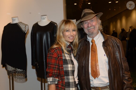 Alexandra Golovanoff et Jean-Pierre Marielle lors de la présentation de la nouvelle collection d'Anthony Vaccarello à la boutique Montaigne Market pendant la Fashion Week de Paris, le 1er octobre 2013