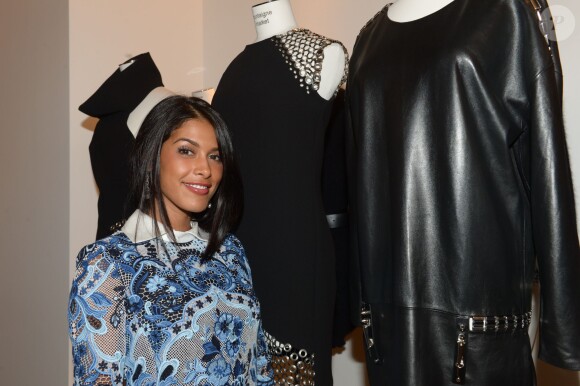 Ayem Nour lors de la présentation de la nouvelle collection d'Anthony Vaccarello à la boutique Montaigne Market pendant la Fashion Week de Paris, le 1er octobre 2013