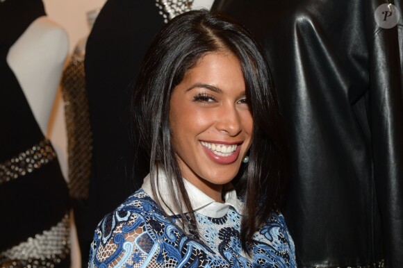 Ayem Nour lors de la présentation de la nouvelle collection d'Anthony Vaccarello à la boutique Montaigne Market pendant la Fashion Week de Paris, le 1er octobre 2013