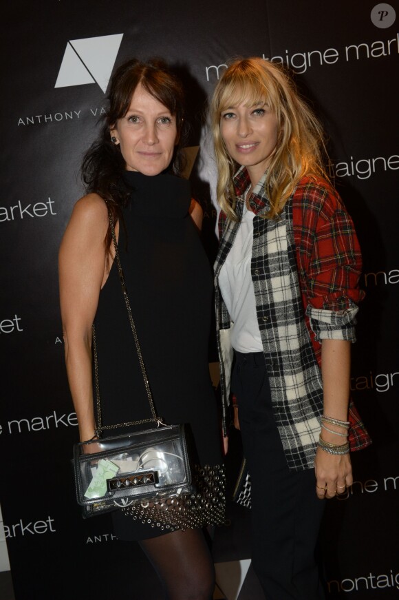 Lilianne Jossua et Alexandra Golovanoff lors de la présentation de la nouvelle collection d'Anthony Vaccarello à la boutique Montaigne Market pendant la Fashion Week de Paris, le 1er octobre 2013