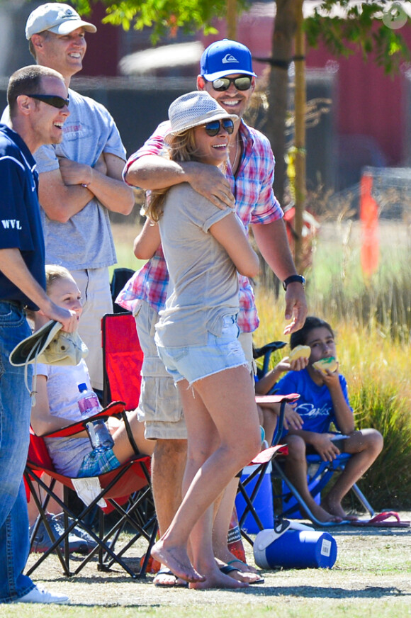 LeAnn Rimes et Eddie Cibrian jouent aux supporters. Mason, le fils de l'acteur, est en plein match, à Los Angeles, le samedi 5 octobre 2013.