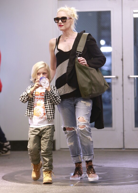 Gwen Stefani enceinte et son fils Zuma au cinéma à Hollywood, le 6 octobre 2013.