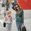 Sarah Jessica Parker emmène son fils James à l'école à New York, le 9 octobre 2013.