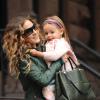 Sarah Jessica Parker emmène ses filles Tabitha et Marion à l'école à New York, le 9 octobre 2013.
