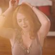 La chanteuse russe Lena Katina dans son clip 'Lift me up'