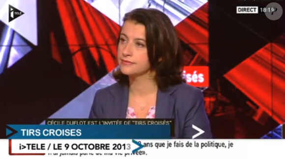 Cécile Duflot face à Audrey Pulvar dans "Tirs croisés" sur i-Télé le 10 octobre 2013.