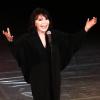 Juliette Gréco lors de sa représentation au Festival de Ramatuelle le 7 août 2013, quelques minutes avant d'être victime d'un malaise qui la contraindra à mettre un terme à son concert