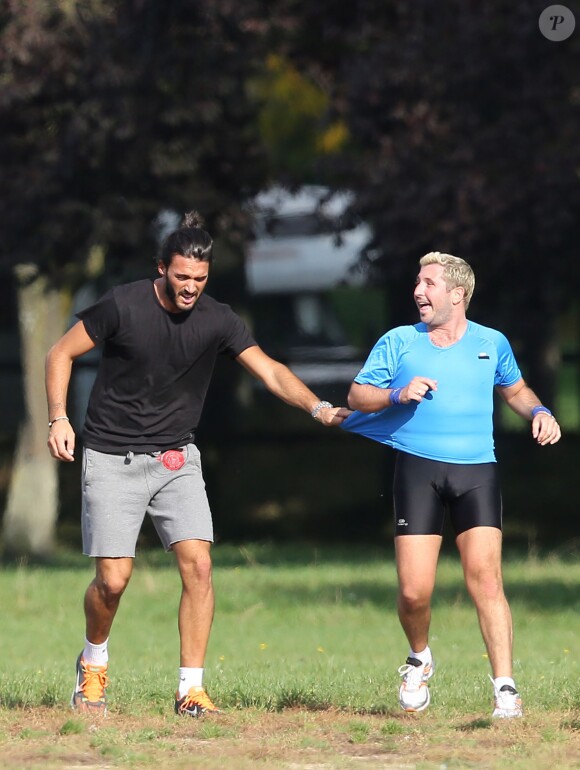 Exclusif - Thomas Vergara, le compagnon de Nabilla Benattia, fait sa séance de sport au bois de Boulogne, le 8 octobre 2013.