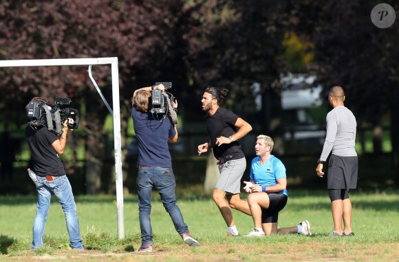 Exclusif - Thomas Vergara, le compagnon de Nabilla Benattia, fait sa séance de sport au bois de Boulogne, le 8 octobre 2013.