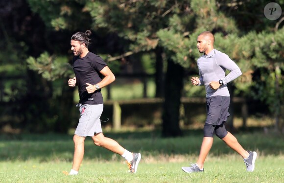 Exclusif - Thomas Vergara, le compagnon de Nabilla Benattia, fait sa séance de sport au bois de Boulogne, le 8 octobre 2013.