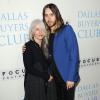 Jared Leto et sa mère Constance à la première de Dallas Buyers Club à Beverly Hills, Los Angeles, le 17 octobre 2013.