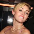 Miley Cyrus fait la fête pour la sortie de son album "Bangerz" à New York, le 8 octobre 2013.