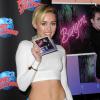 Miley Cyrus célèbre la sortie de son nouvel album "Bangerz" au Planet Hollywood de New York City, le 8 octobre 2013.