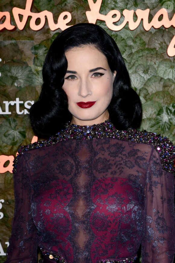 Dita Von Teese au gala d'ouverture du Wallis Annenberg Center for the Performing Arts à Beverly Hills, le 17 octobre 2013.