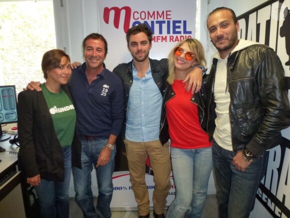 Bernard Montiel reçoit Amanndine Bourgeois, Leslie, Merwan Rim et Bastien Lanza dans son émission M comme Montiel, le 19 octobre 2013.