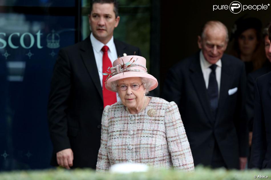 La reine Elizabeth II à Ascot le 19 octobre 2013.