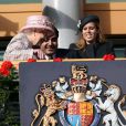 La reine Elizabeth II et la princesse Beatrice d'York à Ascot le 19 octobre 2013.