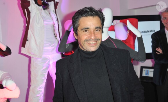 Ariel Wizman pose lors du 60e anniversaire de la marque Damart à Paris en septembre 2013.
