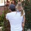 Ben Affleck emmène sa fille Violet au Brentwood Country Mart à Los Angeles, le 24 octobre 2013.